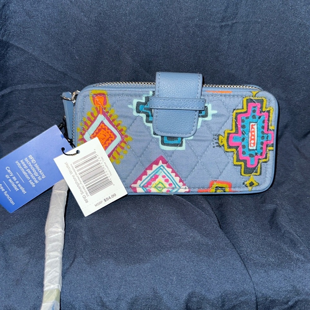 Vera Bradley smart phone wristlet